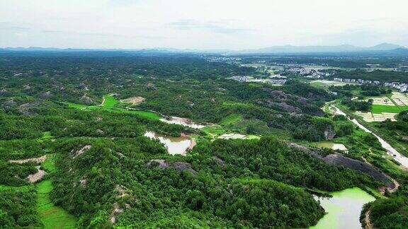 航拍丹霞地貌山川丘陵