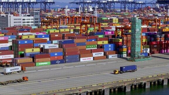 港口货车运输集装箱装卸集装箱实拍「单镜」