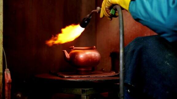 传统工艺：铜壶热处理技术演示