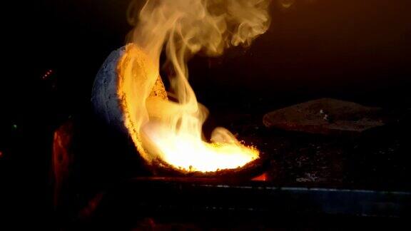 古铁匠技艺：火焰中的锻造艺术