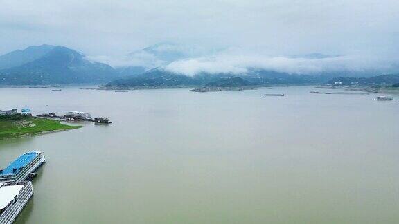 航拍湖北三峡清晨迷雾云雾