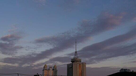 城市高楼日落晚霞天空云层延时摄影「单镜」