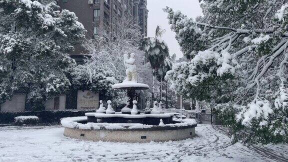 高清4K实拍城市雪景欧式建筑