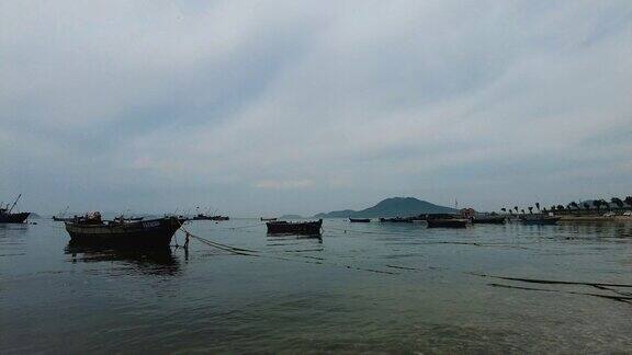 海边渔船风景大海实拍