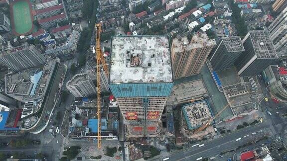 城市高楼建筑封顶施工航拍岳阳