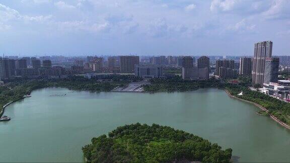 航拍南昌澄碧湖公园莲塘城市风貌「单镜」