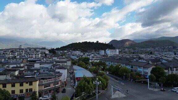 航拍云南丽江古城狮子山景区