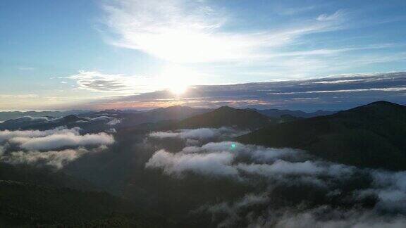 航拍湖北神农架神农顶景区高山云海日落夕阳