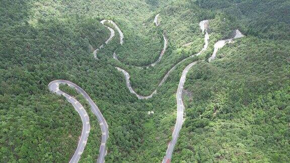 航拍江西吉安井冈山景区蜿蜒盘山公路