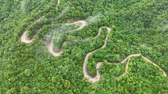 航拍南昆山风光以及汽车行驶在盘山公路