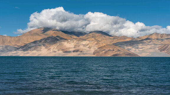 新疆白沙湖风景航拍延时