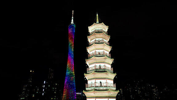 航拍广州赤岗塔与广州塔的同框夜景