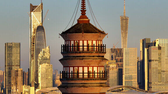 广州塔、琶洲塔和琶洲CBD的日出航拍同框